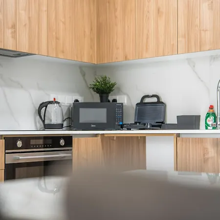 Serene Gardens 2br W Pool * Livadhia