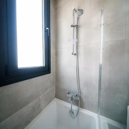 Serene Gardens 2br W Pool Livadhia