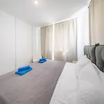 Apartment Serene Gardens 2br W Pool Livadhia