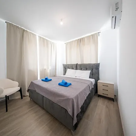 Serene Gardens 2br W Pool Apartamento *