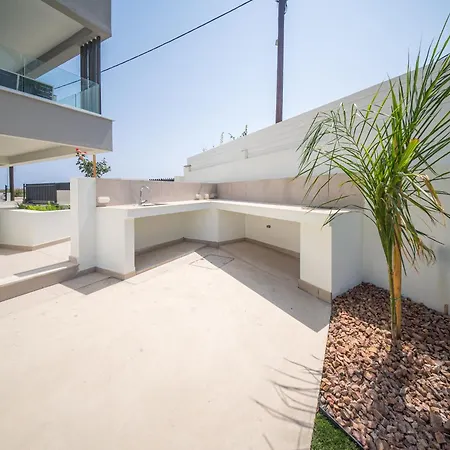 Apartamento Serene Gardens 2br W Pool