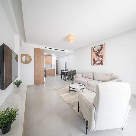 Serene Gardens 2br W Pool Apartmán