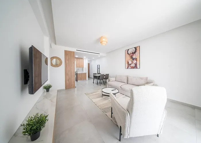 Serene Gardens 2br W Pool Apartmán