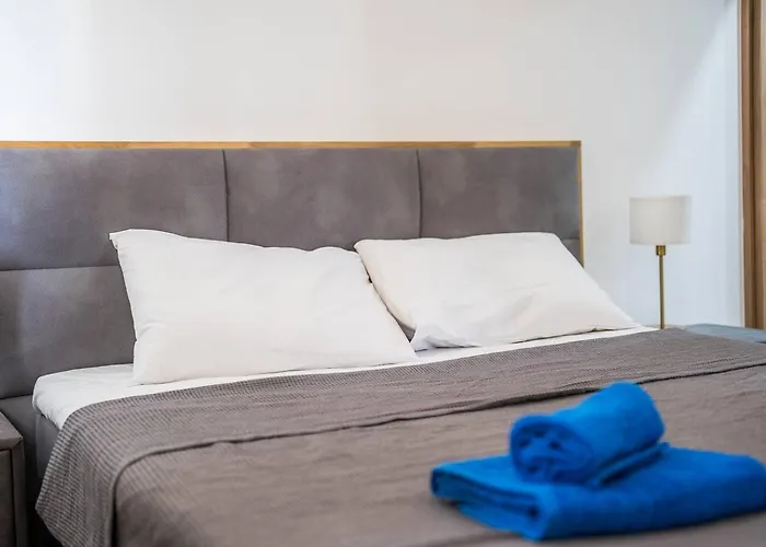 Serene Gardens 2br W Pool Livadhia