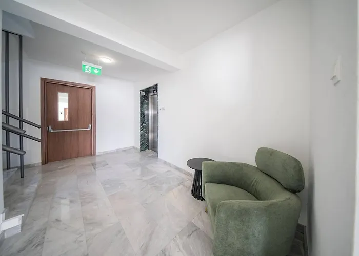 Serene Gardens 2br W Pool Livadhia